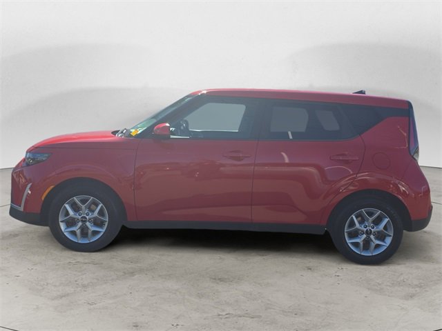 Used 2023 Kia Soul LX w/ LX Technology Package image 2