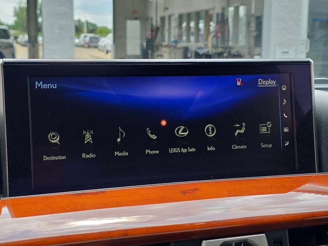 Used 2019 Lexus LX 570 4WD w/ Luxury Package image 24