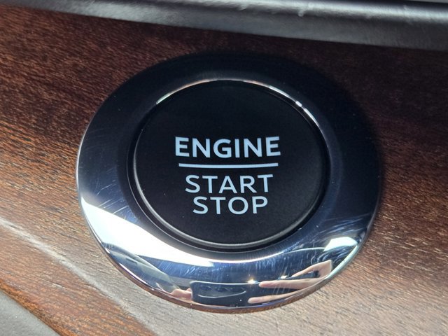 Used 2023 Ford Explorer King Ranch w/ Technology Package image 18