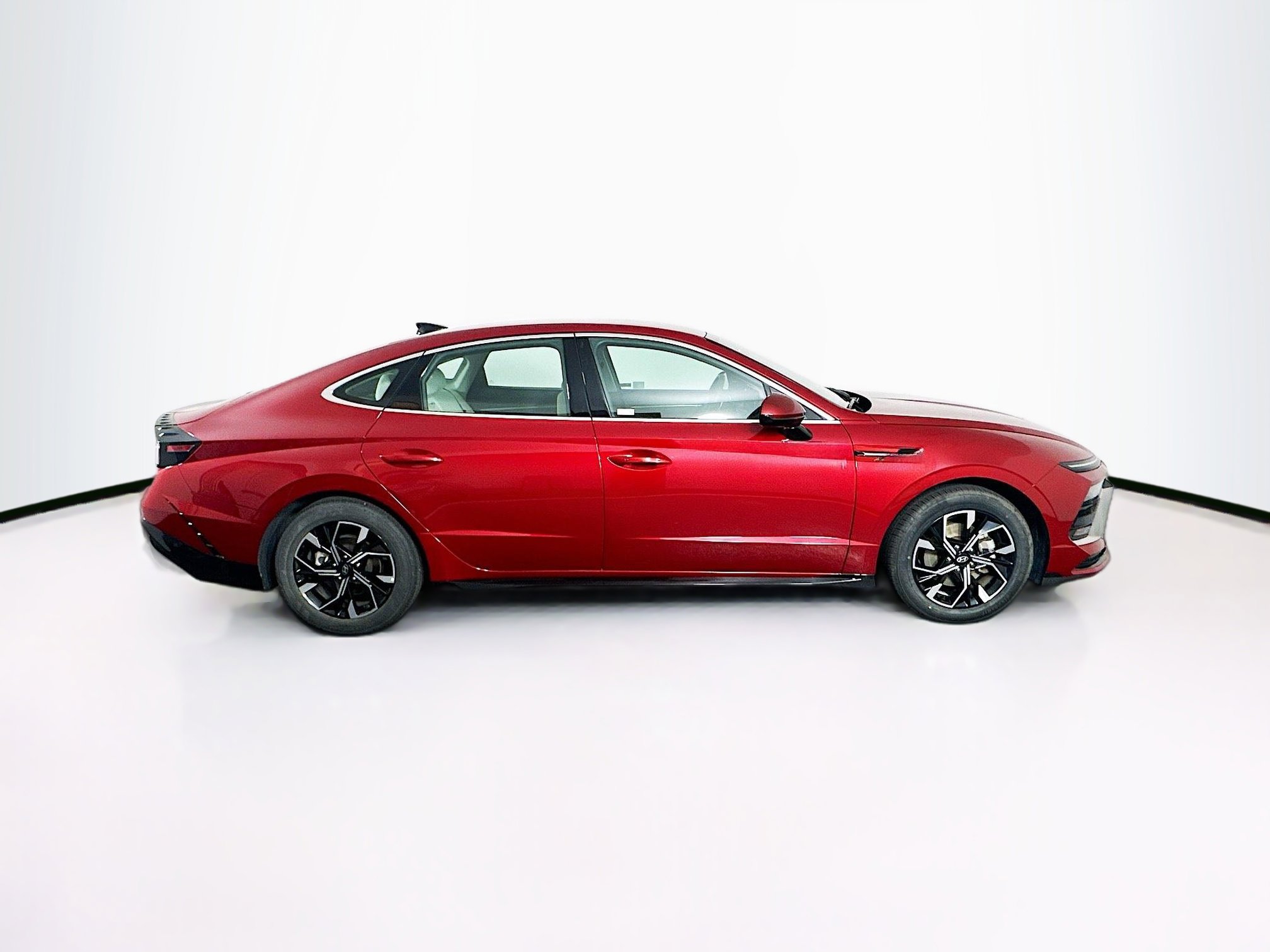 Used 2025 Hyundai Sonata SEL FWD image 10