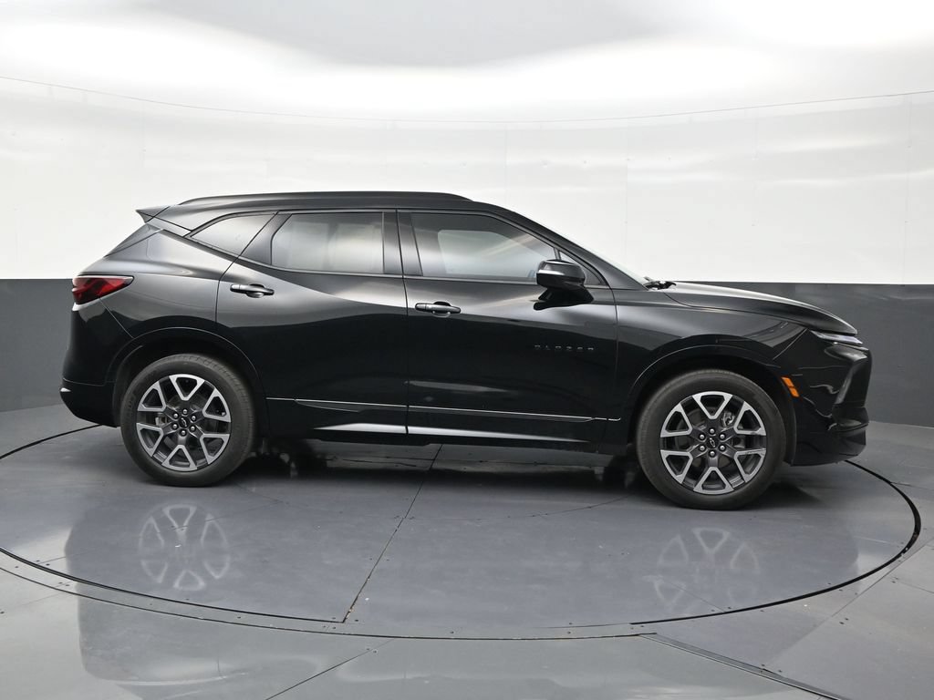 Used 2023 Chevrolet Blazer RS w/ Enhanced Convenience Package FWD image 6