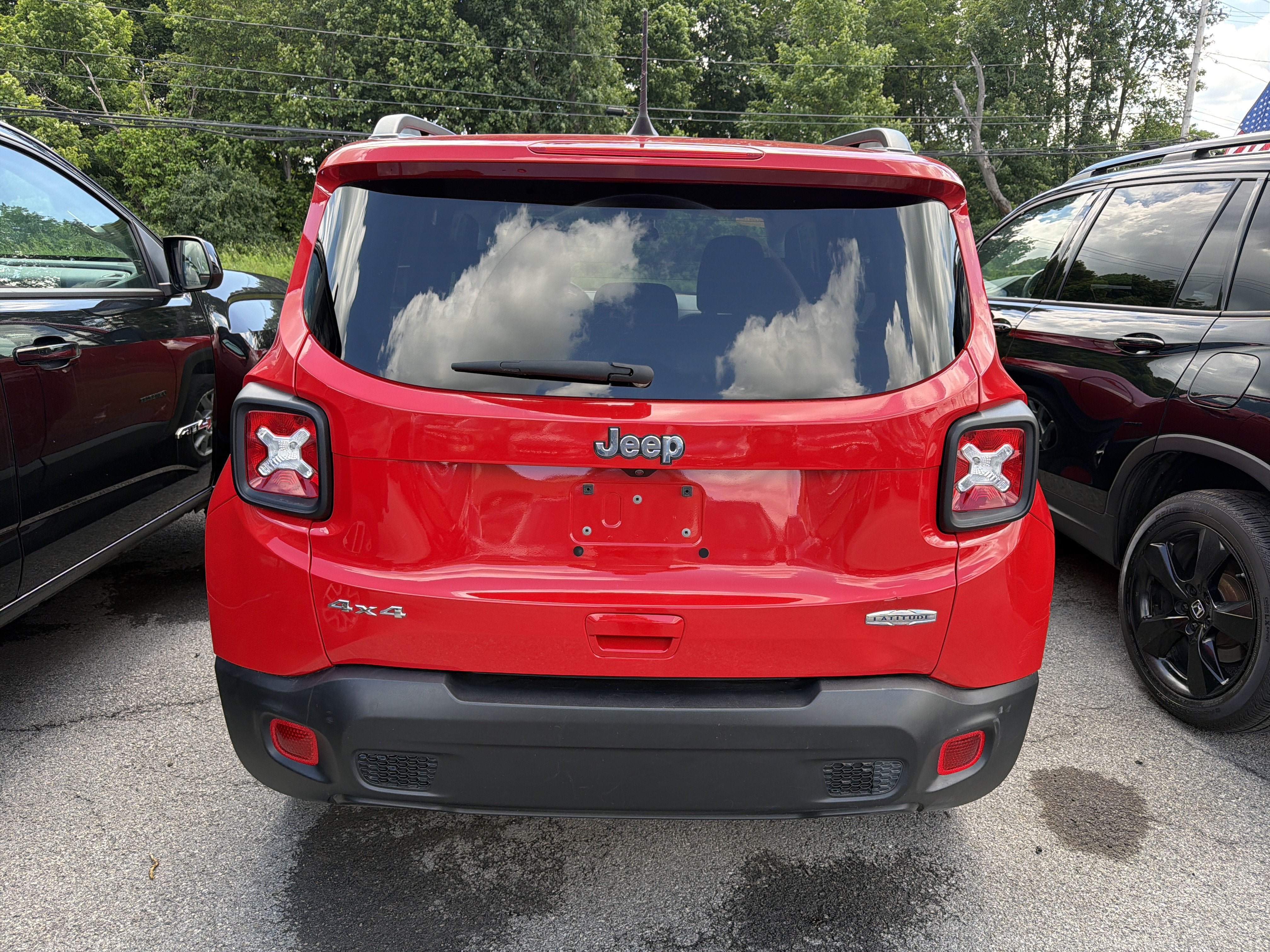 Used 2022 Jeep Renegade Latitude AWD/4WD image 6