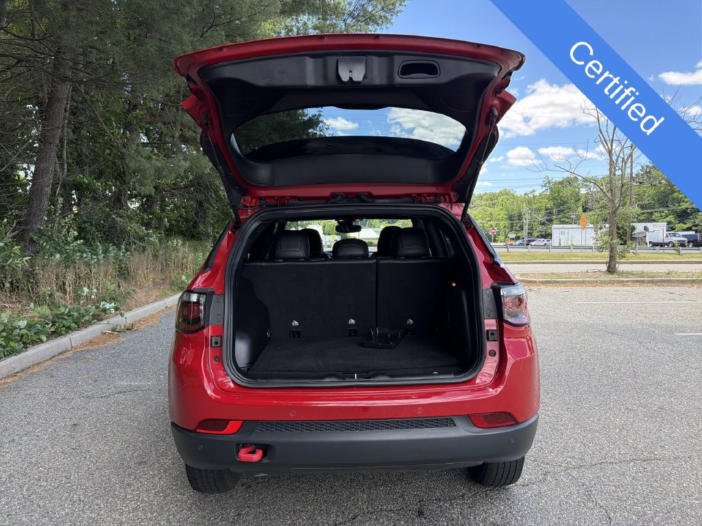 Used 2023 Jeep Compass Trailhawk w/ Sun and Sound Group AWD/4WD image 31