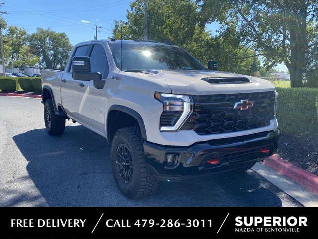 Used 2026 Chevrolet Silverado 2500 ZR2 AWD/4WD image 1