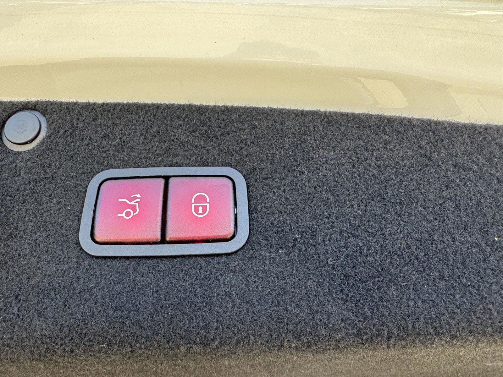 Used 2018 Mercedes-Benz S 560 Sedan image 23