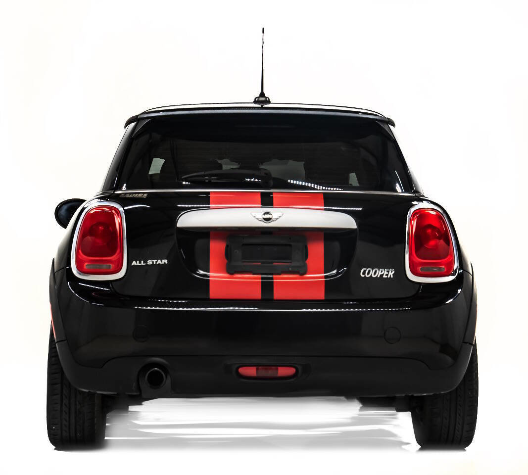 Used 2015 MINI Cooper 2-Door Hardtop image 7