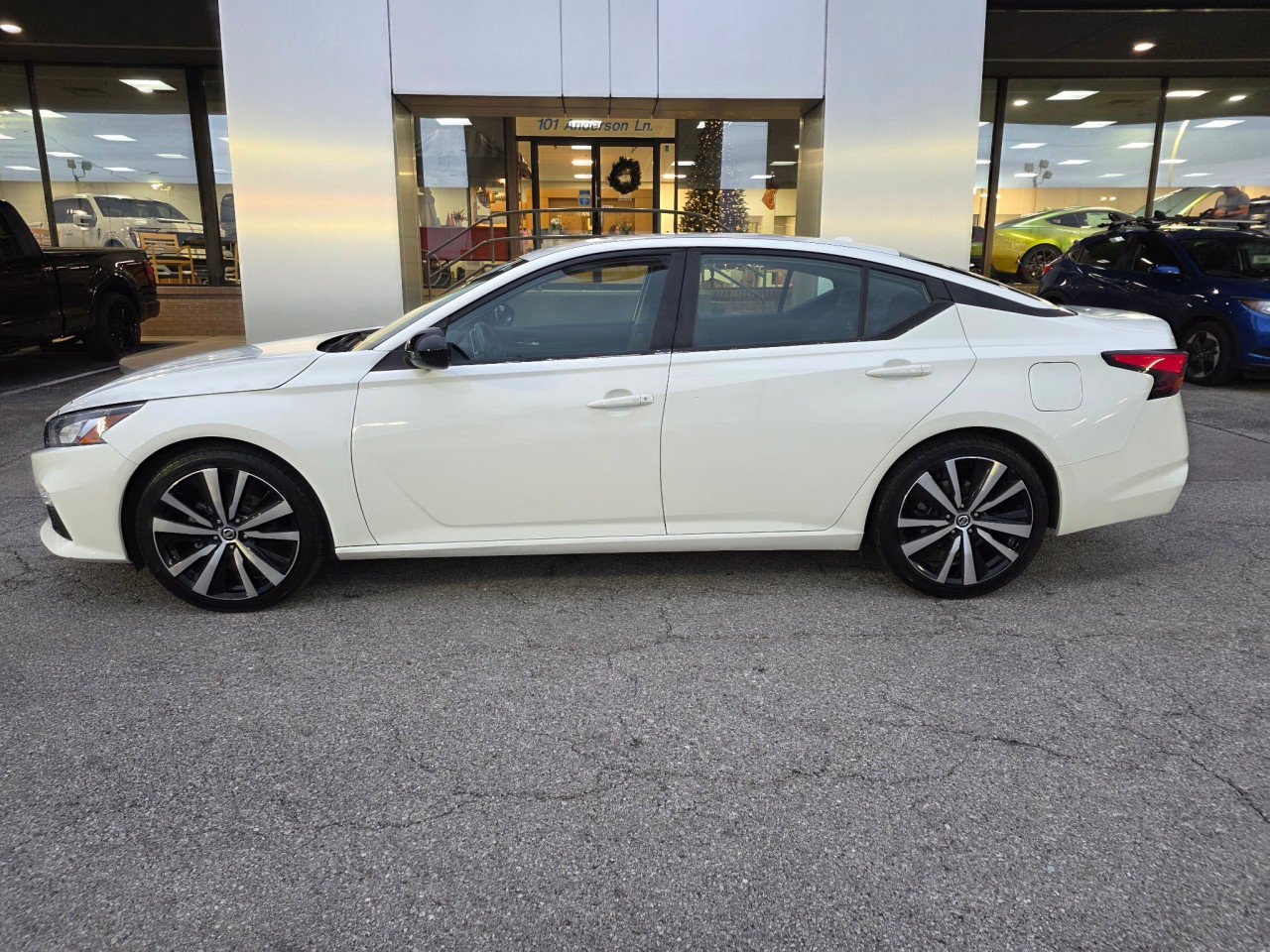 Used 2021 Nissan Altima 2.5 SR image 3