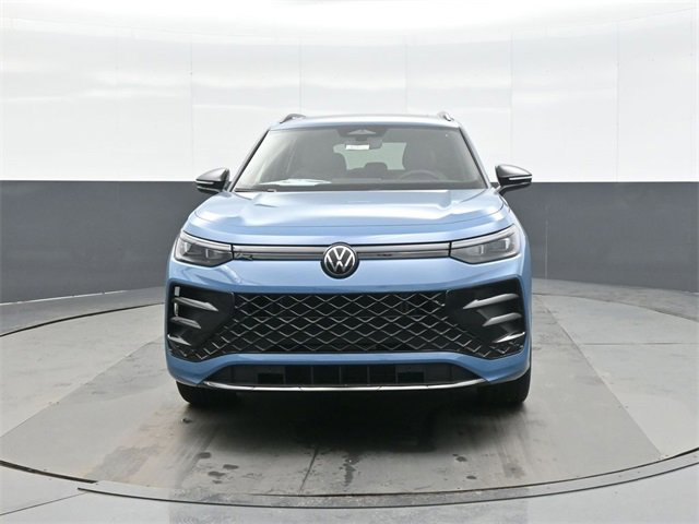 New 2026 Volkswagen Tiguan SE R-Line image 2