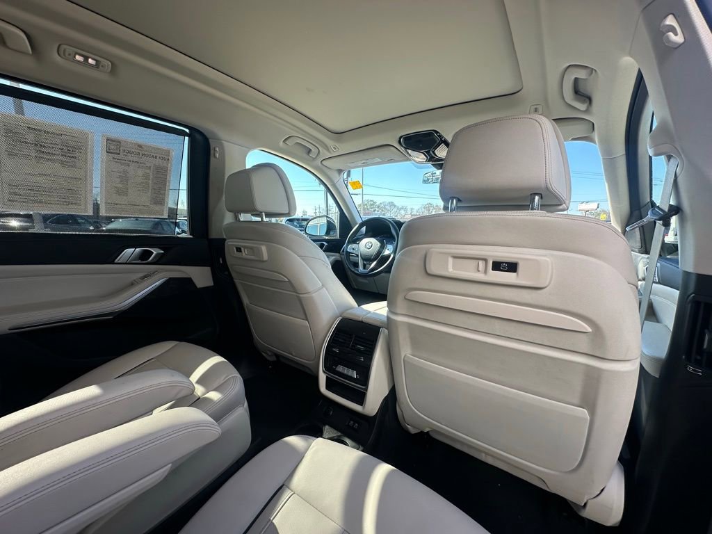 Used 2022 BMW X7 xDrive40i w/ Premium Package image 31