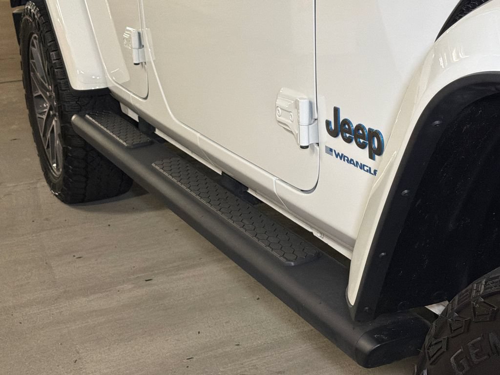 Used 2024 Jeep Wrangler High Altitude AWD/4WD image 8