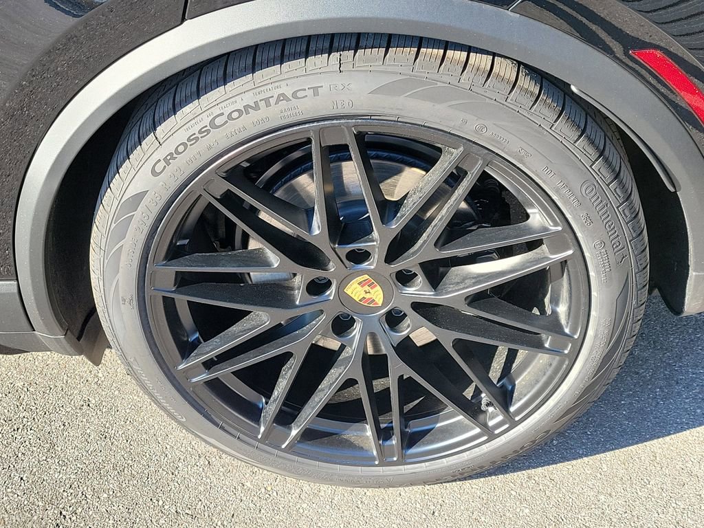 New 2026 Porsche Macan 4S Electric image 11