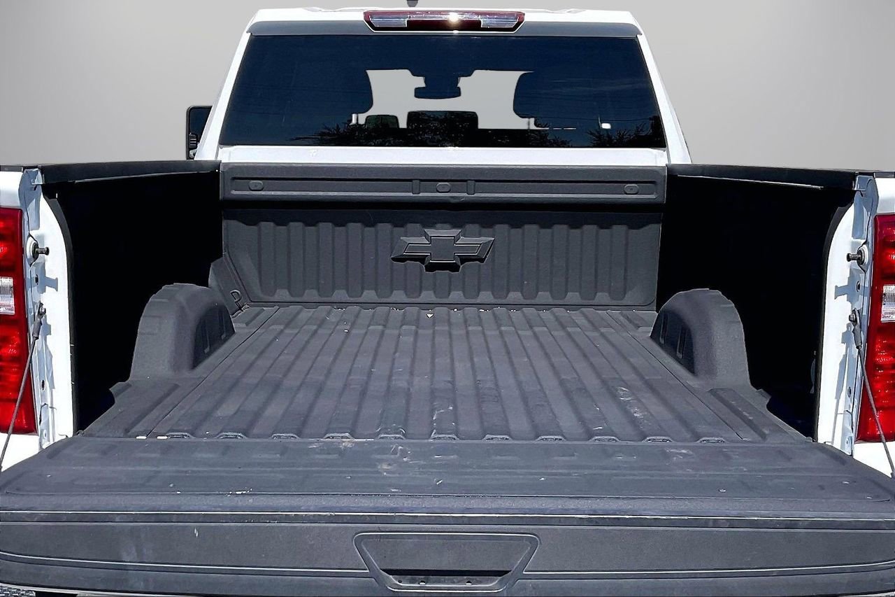 Used 2024 Chevrolet Silverado 2500 LT image 25