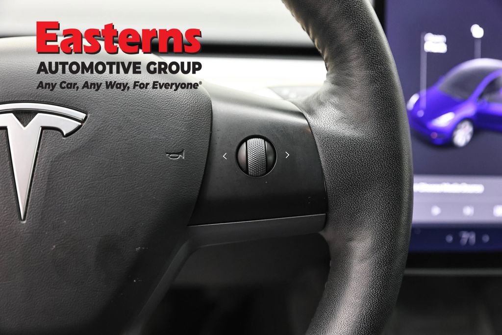 Used 2021 Tesla Model Y Performance image 16