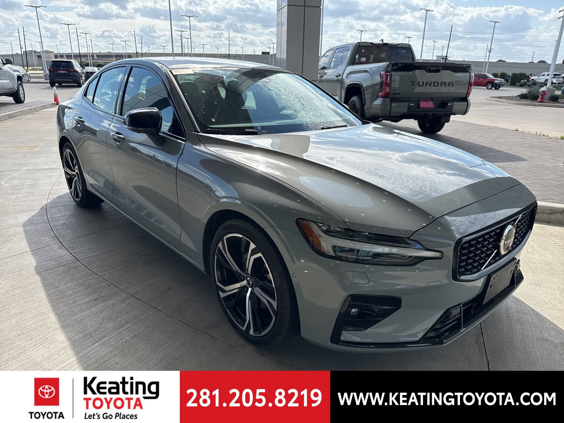 Used 2024 Volvo S60 B5 Plus image 1