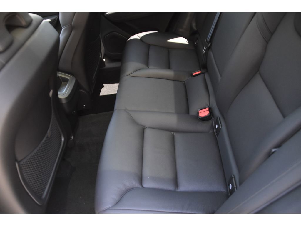 Certified 2023 Volvo XC60 B5 Plus w/ Climate Package AWD/4WD image 16