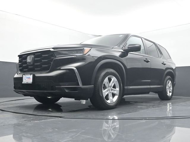 Used 2024 Honda Pilot LX image 8