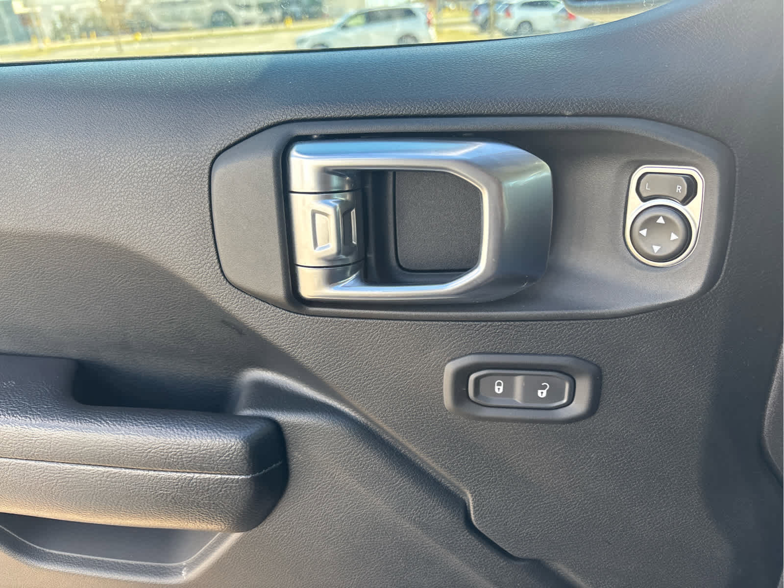 Used 2024 Jeep Wrangler Sport S w/ Convenience Group AWD/4WD image 16