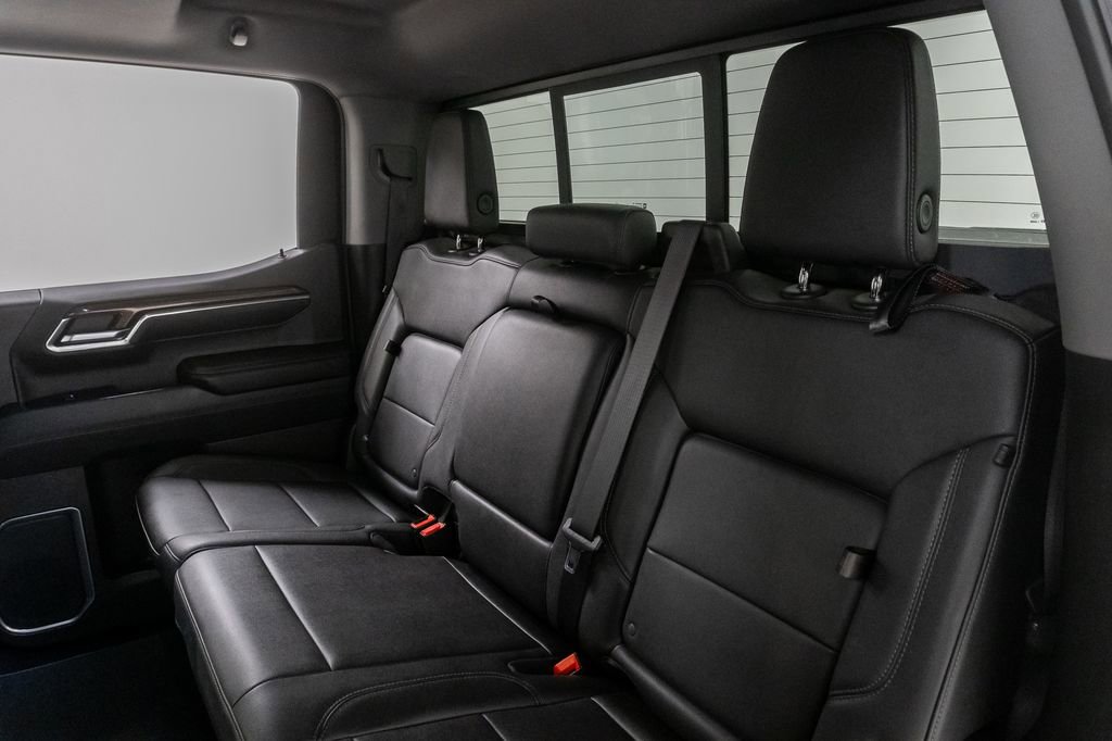 Used 2023 Chevrolet Silverado 1500 LT Trail Boss w/ Convenience Package II AWD/4WD image 30