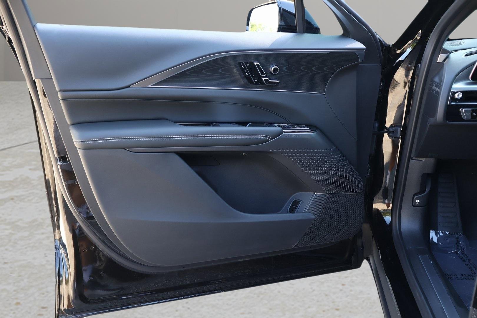 New 2026 Cadillac Lyriq Sport image 10