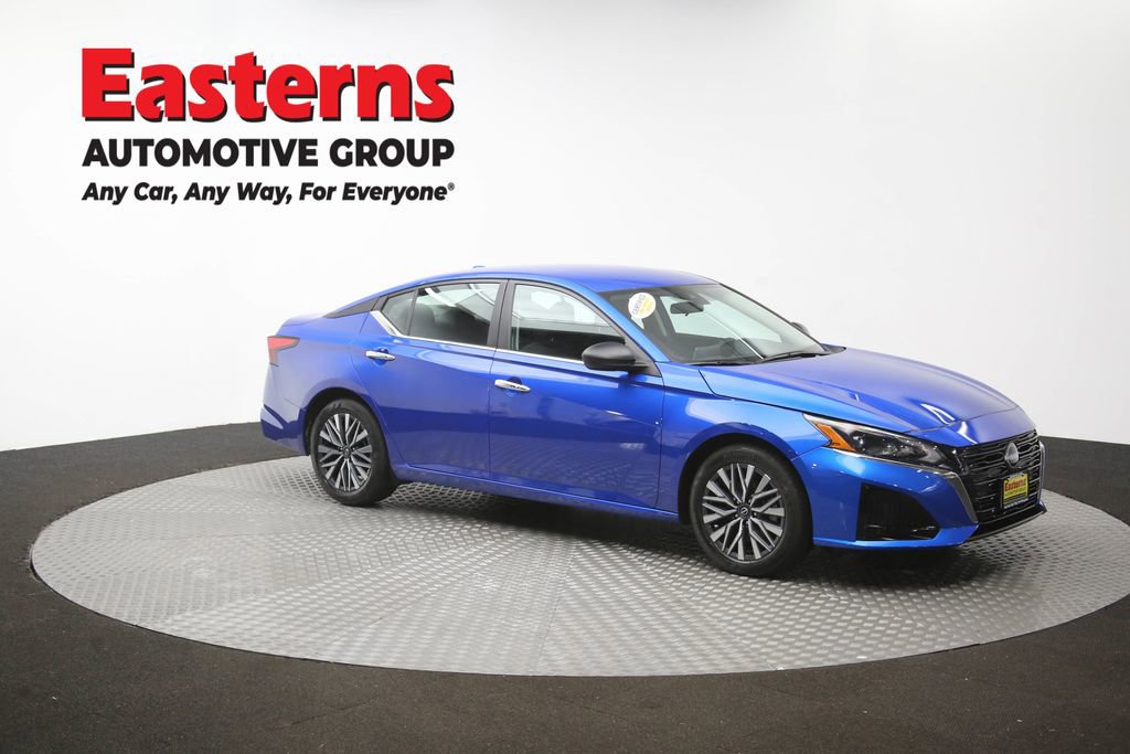 Used 2025 Nissan Altima 2.5 SV FWD image 47