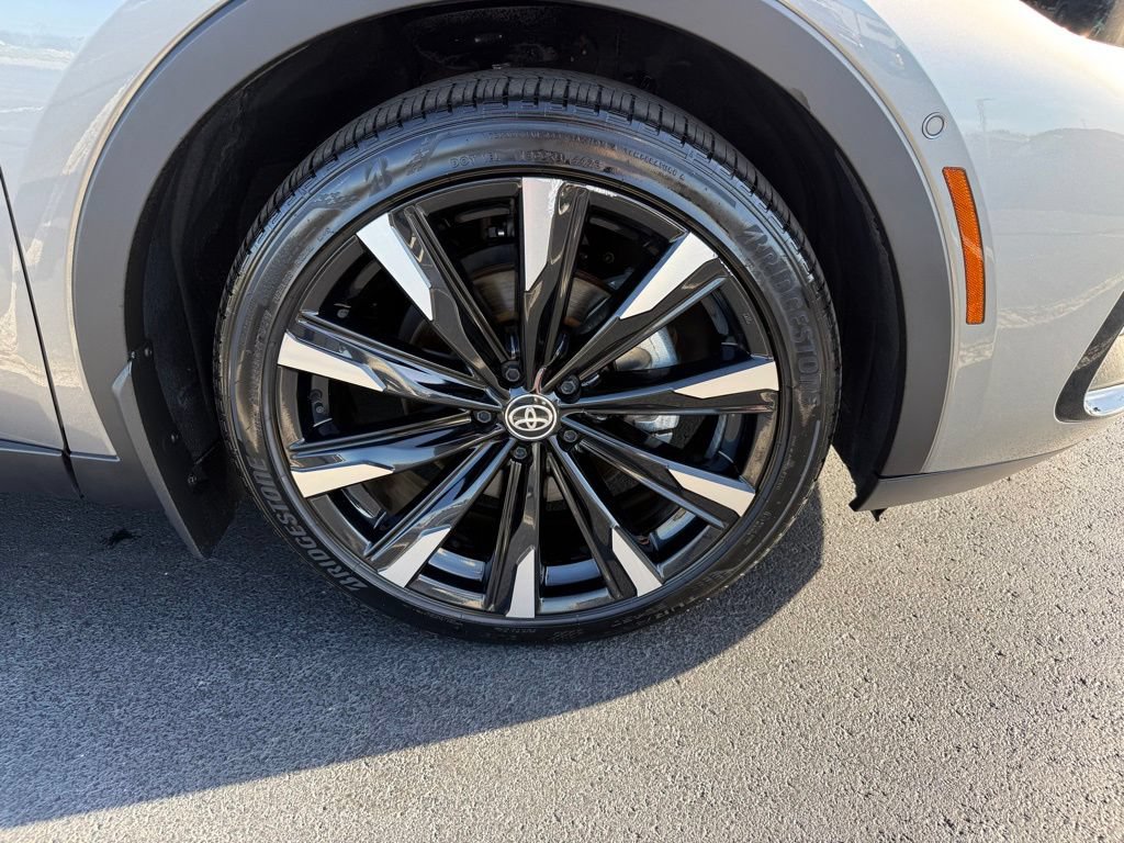 Certified 2024 Toyota Crown Platinum AWD/4WD image 8