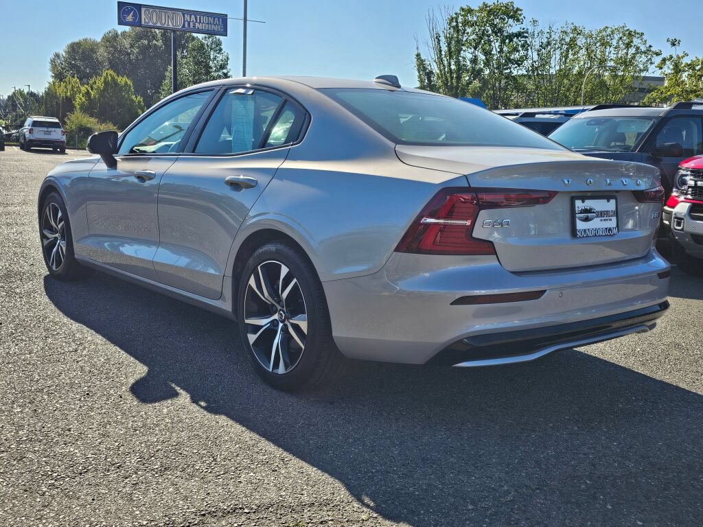 Used 2025 Volvo S60 B5 Core AWD/4WD image 7