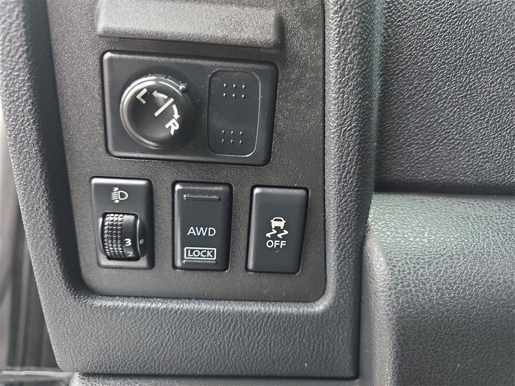 Used 2013 Nissan Rogue SL image 28