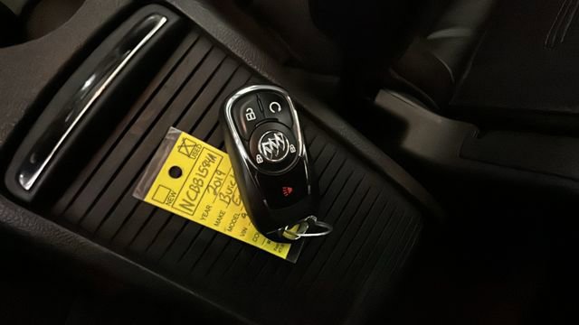 Used 2019 Buick Encore Essence FWD image 21