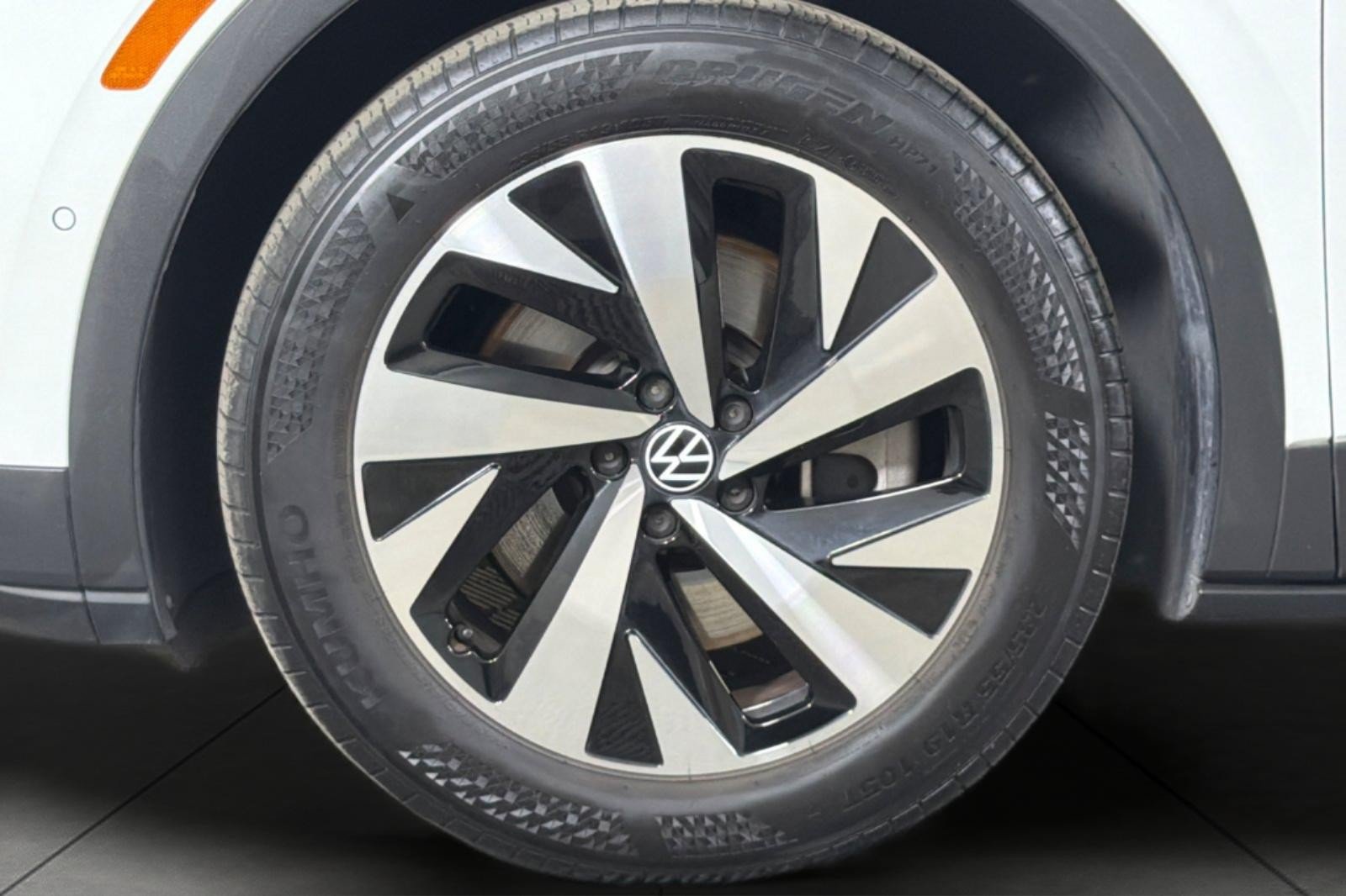 Used 2023 Volkswagen ID.4 Pro RWD image 24