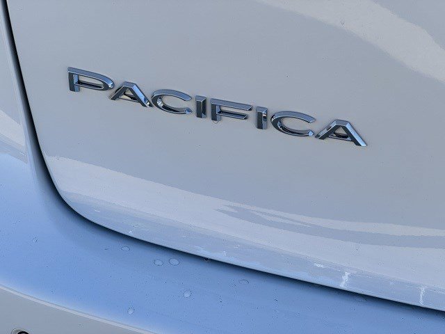 New 2026 Chrysler Pacifica Select image 40