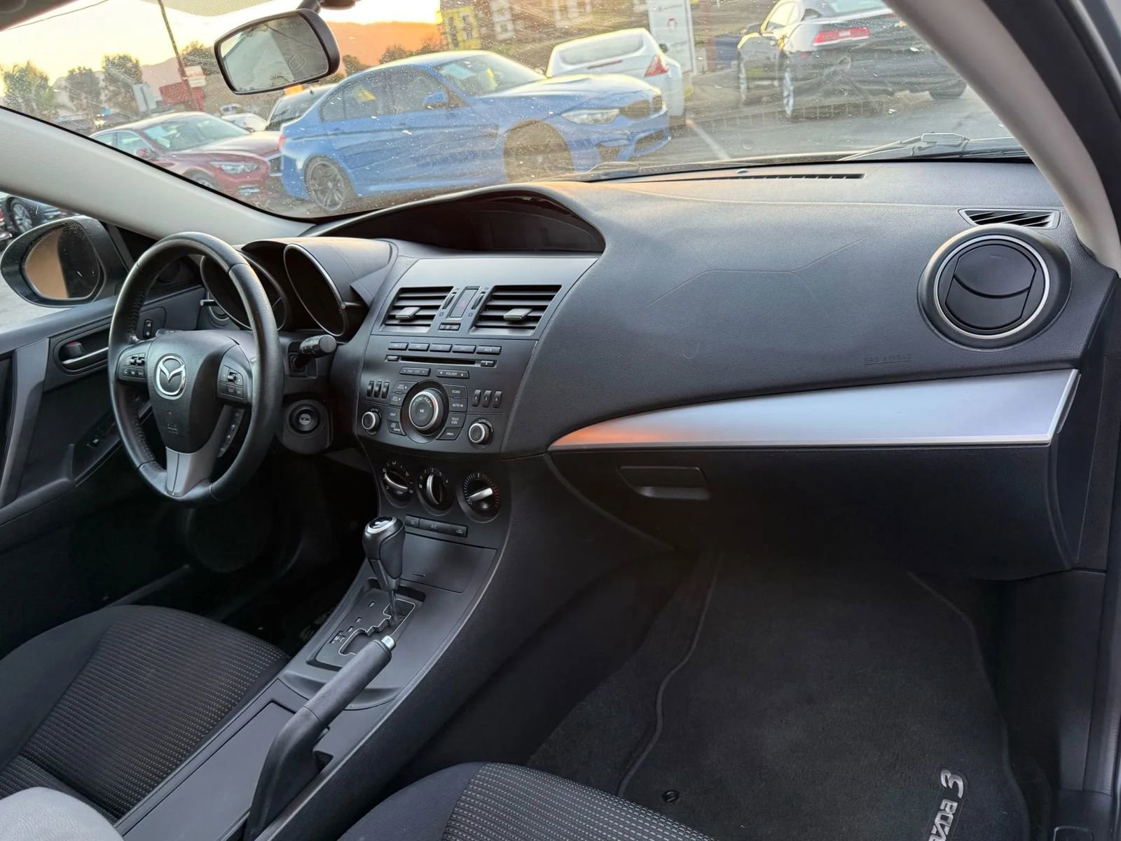 Used 2012 MAZDA MAZDA3 i Touring image 29