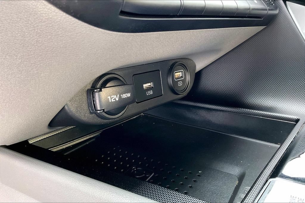 Used 2023 Hyundai Elantra SEL w/ Convenience Package FWD image 30