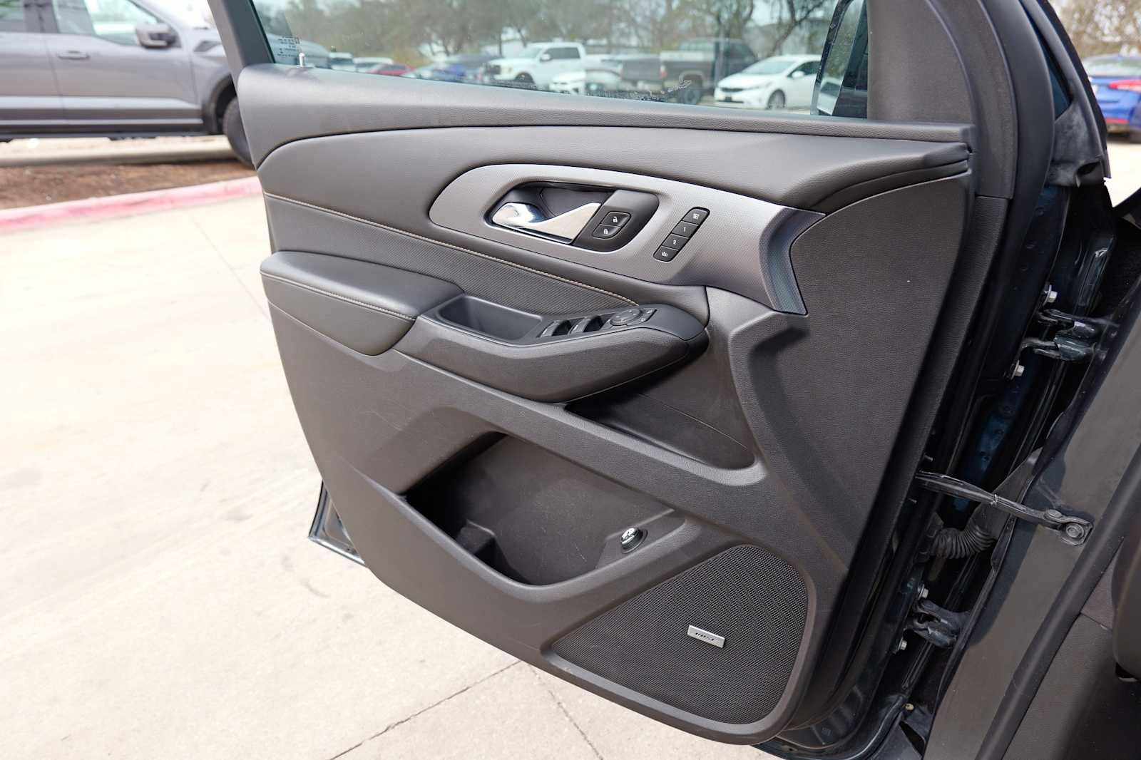 Used 2018 Chevrolet Traverse Premier w/ Driver Confidence II Package image 20