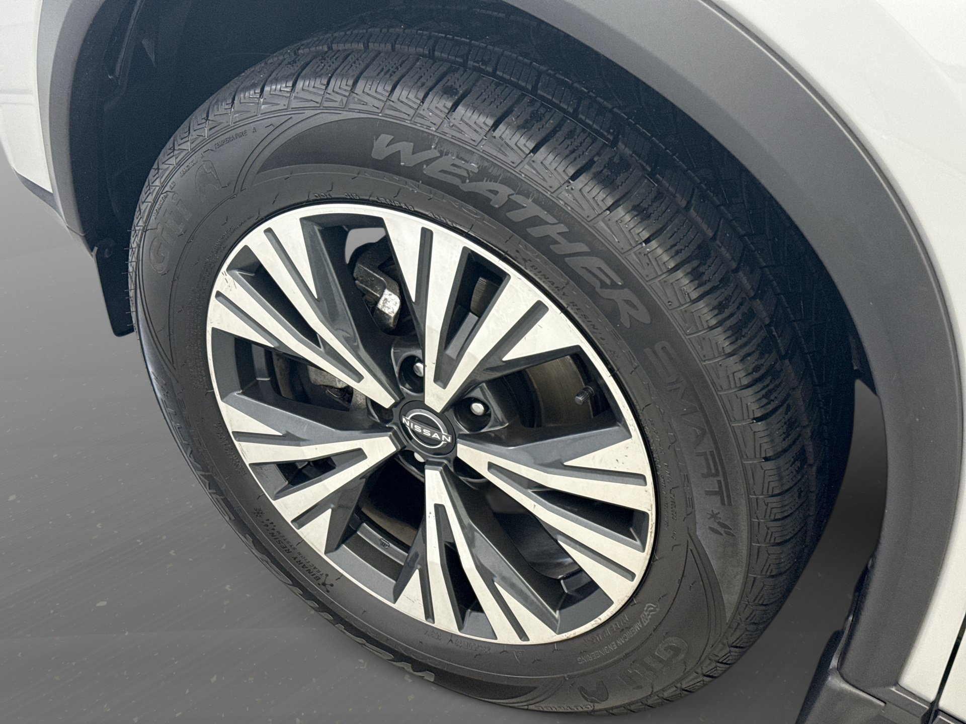 Used 2023 Nissan Rogue SV AWD/4WD image 22