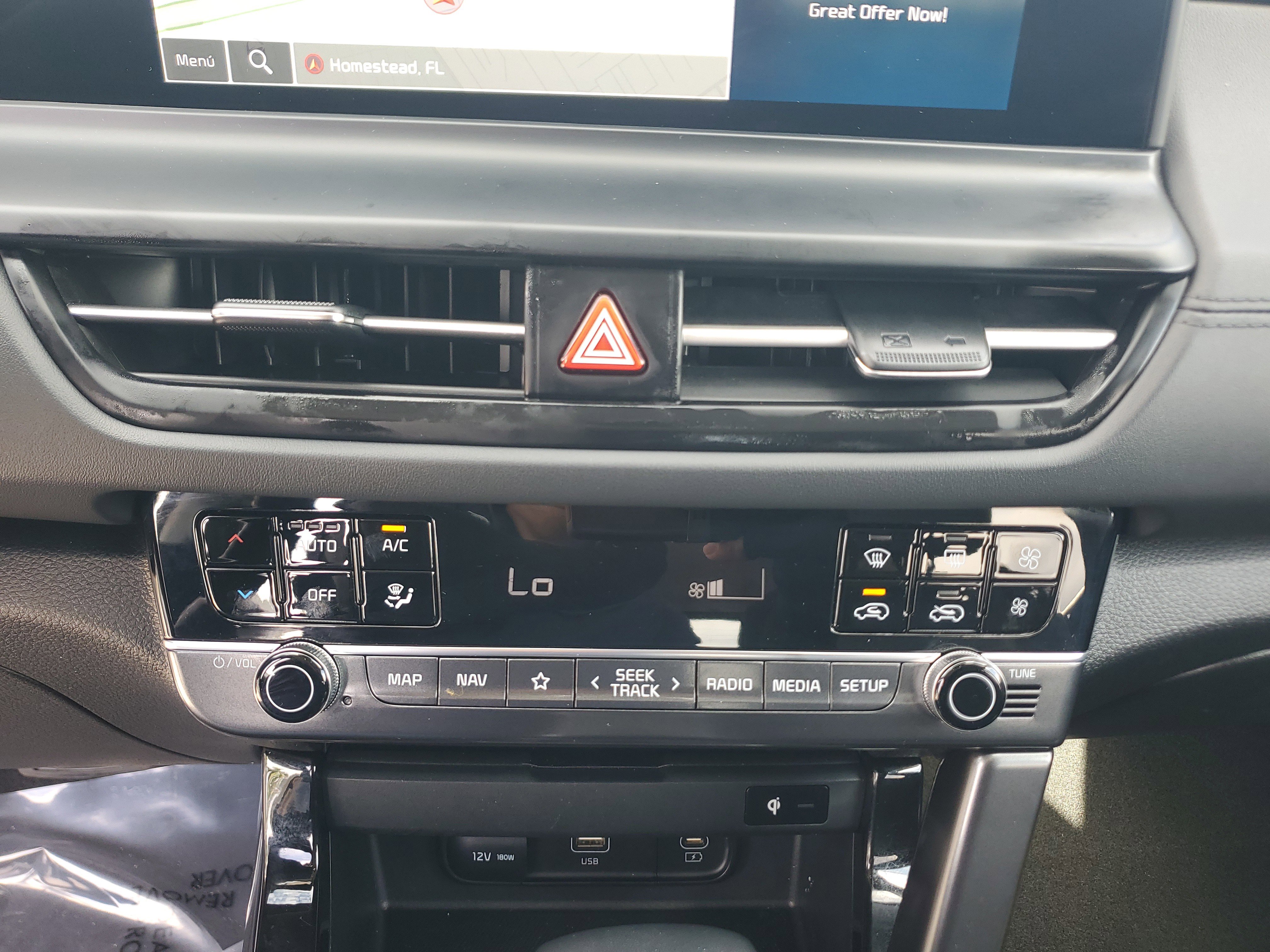 Used 2024 Kia Seltos EX image 23