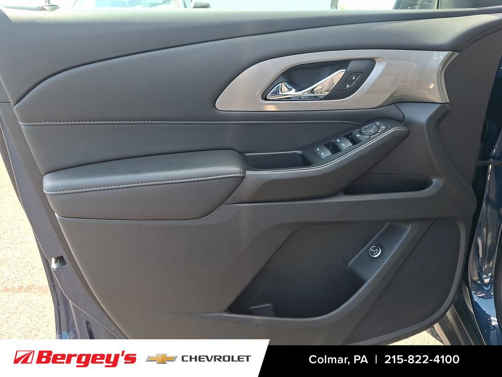 Certified 2023 Chevrolet Traverse LT AWD/4WD image 16