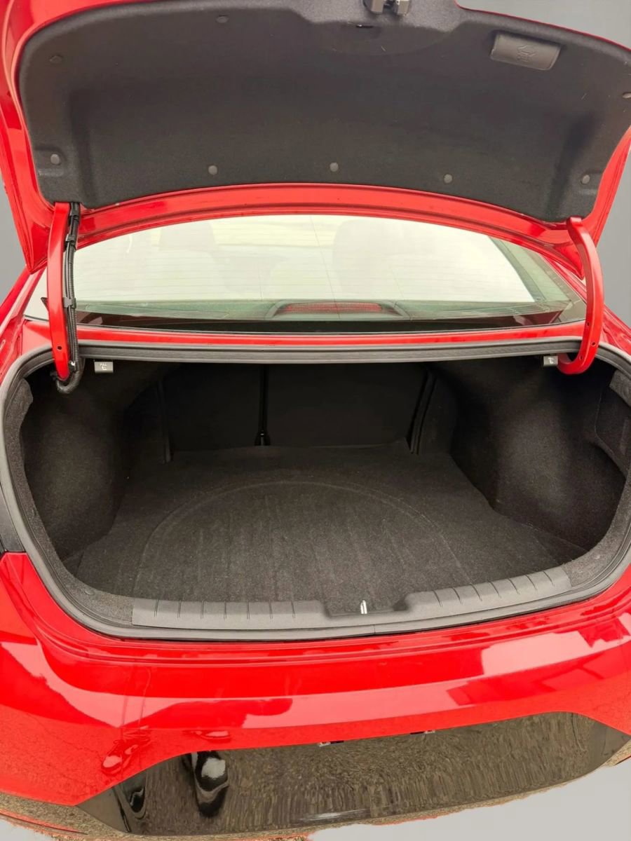 Used 2020 Hyundai Elantra SEL FWD image 14