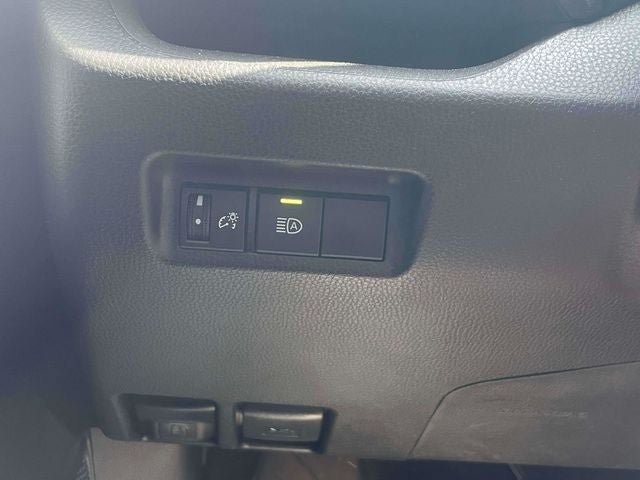 Used 2025 Toyota RAV4 XLE AWD/4WD image 22