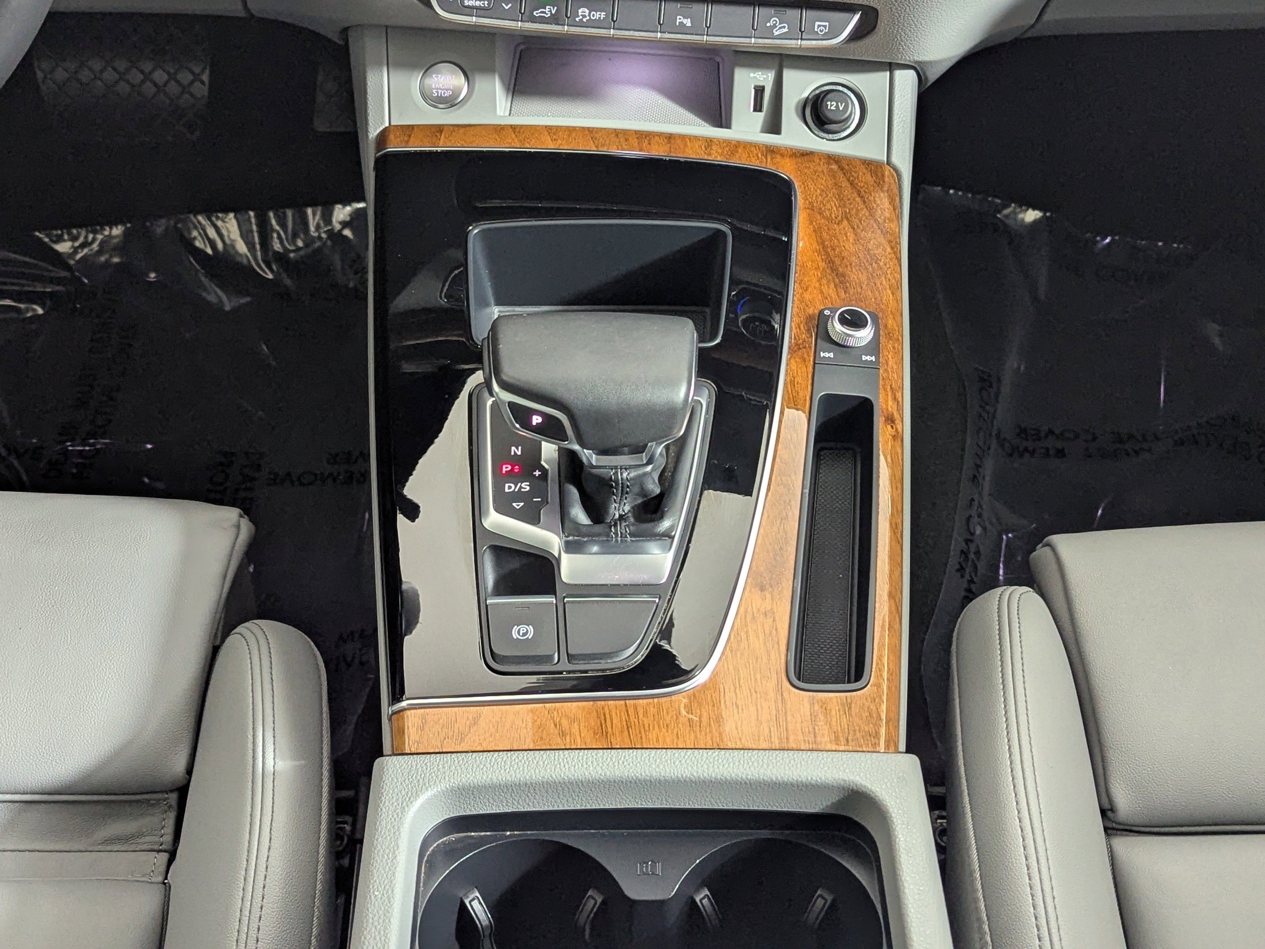 Certified 2024 Audi Q5 e Premium AWD/4WD image 17