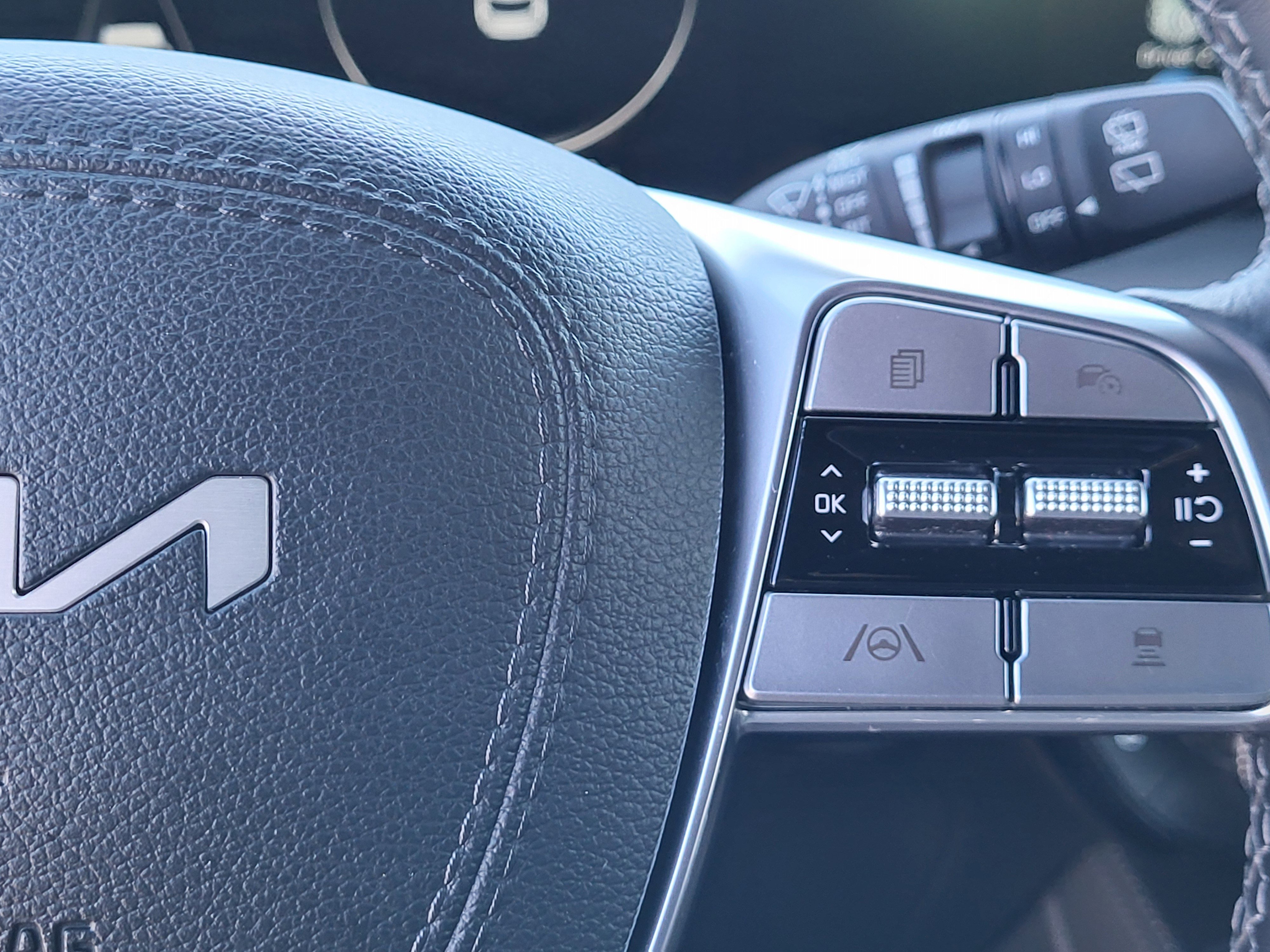 Used 2024 Kia Telluride SX X-Pro image 17