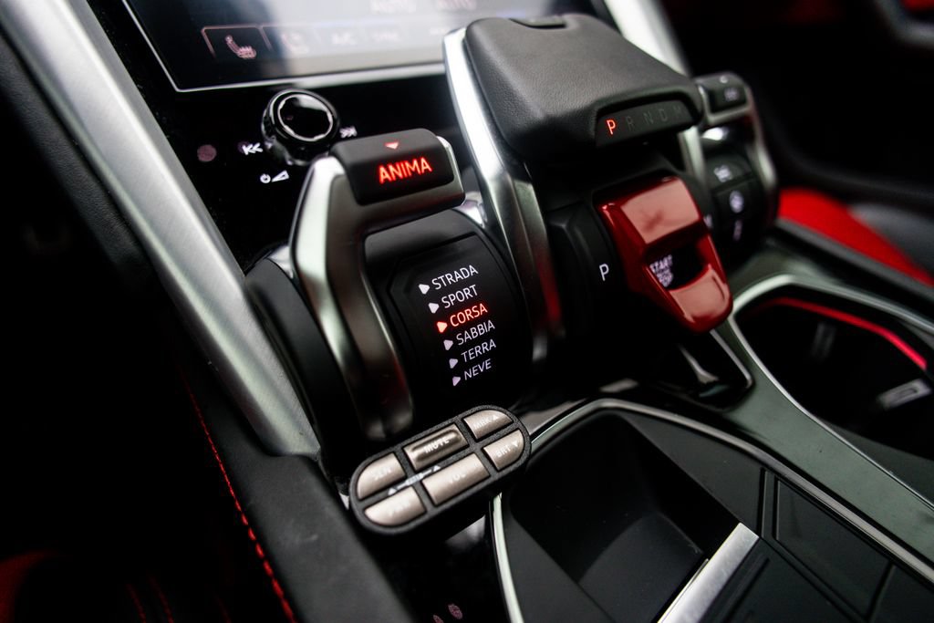 Used 2019 Lamborghini Urus AWD/4WD image 33