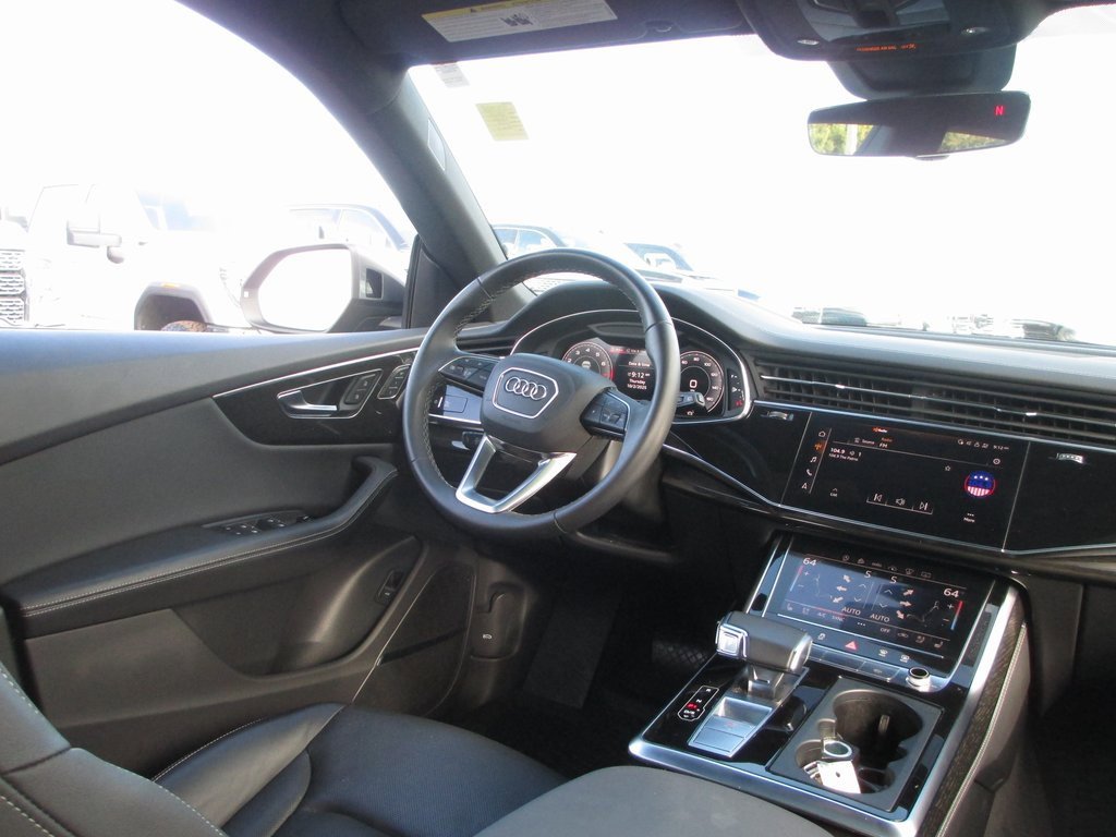 Used 2022 Audi Q8 Prestige image 22