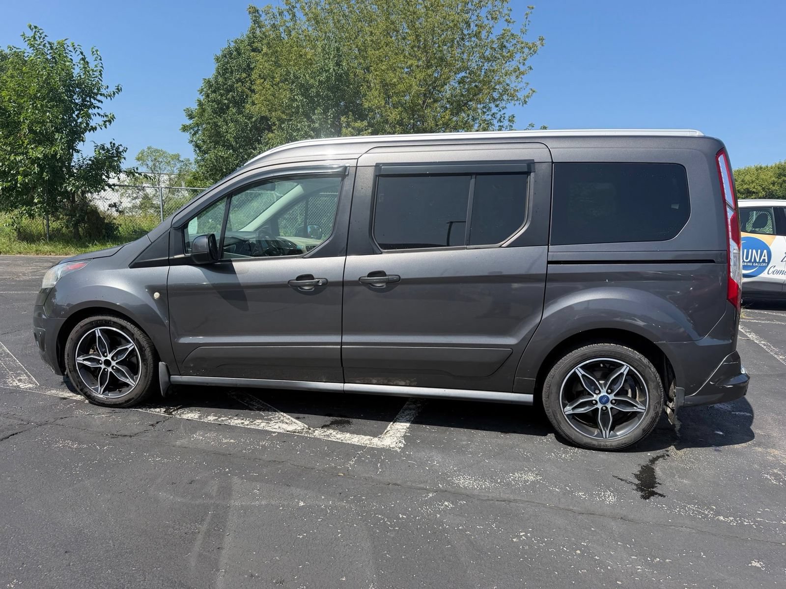 Used 2017 Ford Transit Connect Titanium w/ Titanium Premium Package FWD image 9