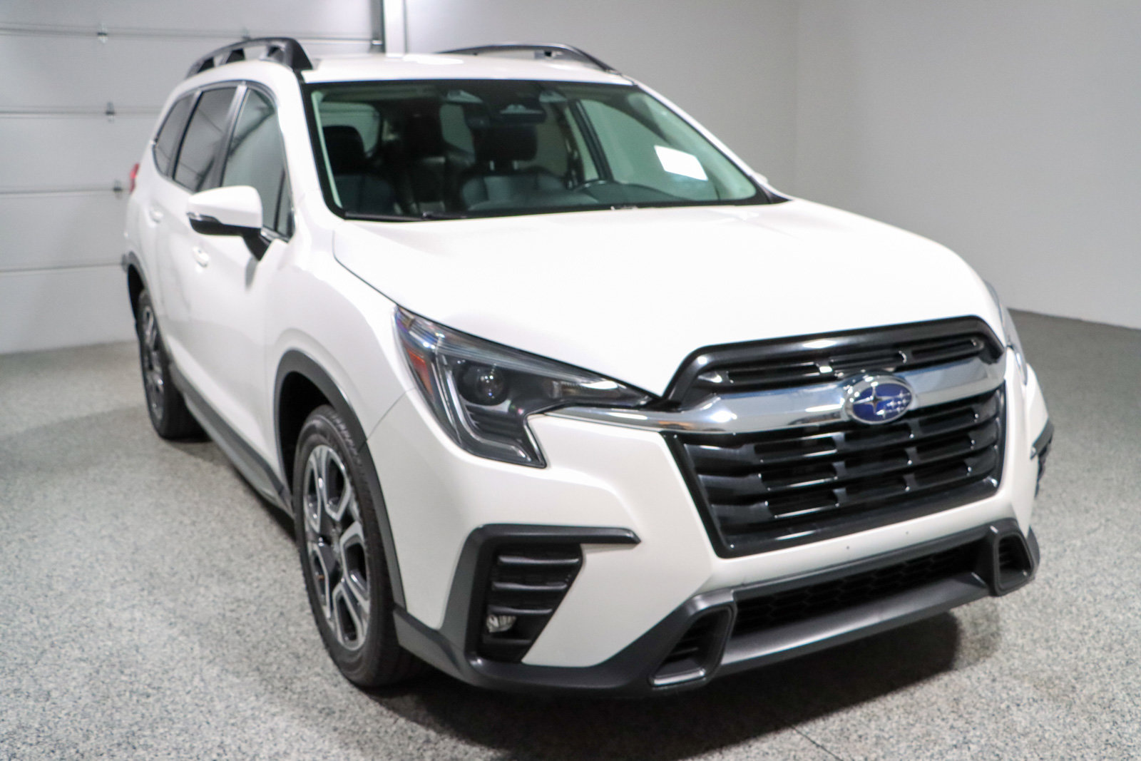 Used 2023 Subaru Ascent Limited AWD/4WD image 5