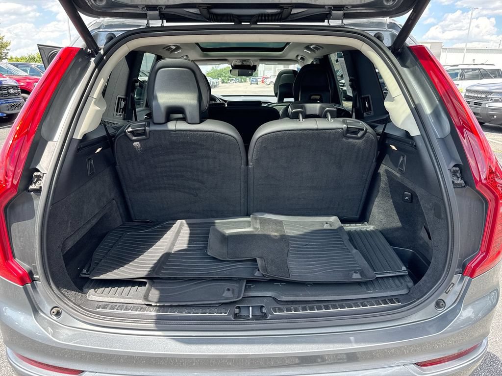 Used 2016 Volvo XC90 T6 Momentum AWD/4WD image 26