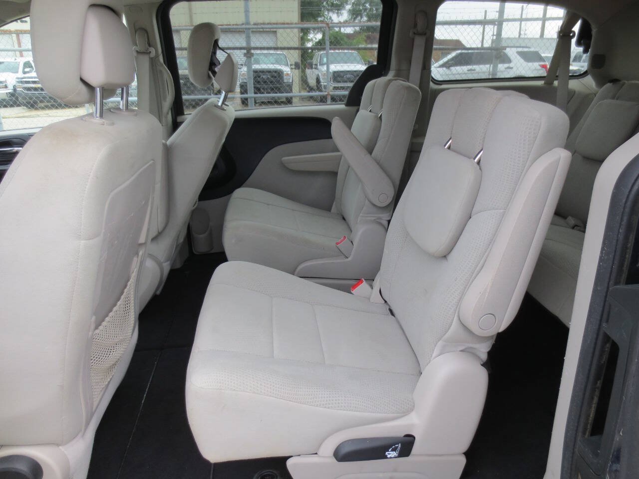 Used 2012 Dodge Grand Caravan SE FWD image 8