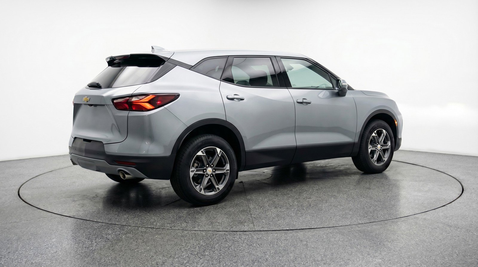 Used 2025 Chevrolet Blazer LT image 9