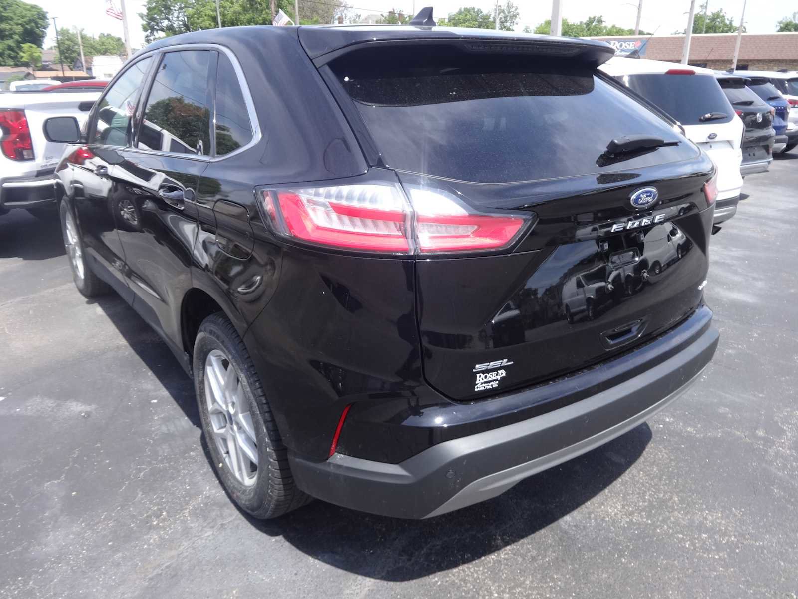 Used 2022 Ford Edge SEL image 4