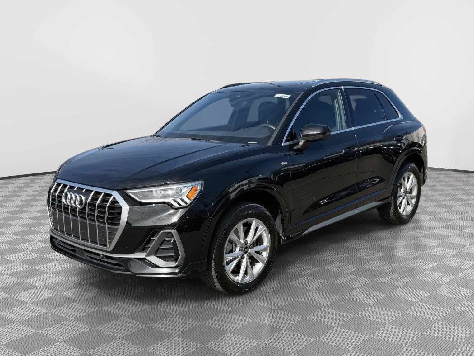 Used 2023 Audi Q3 2.0T Premium Plus w/ Premium Plus Package image 1
