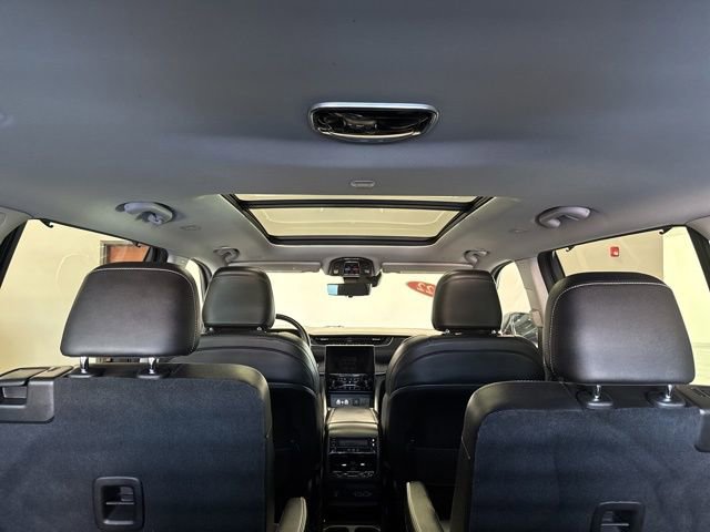 Used 2022 Jeep Grand Cherokee L Limited w/ Luxury Tech Group II image 50